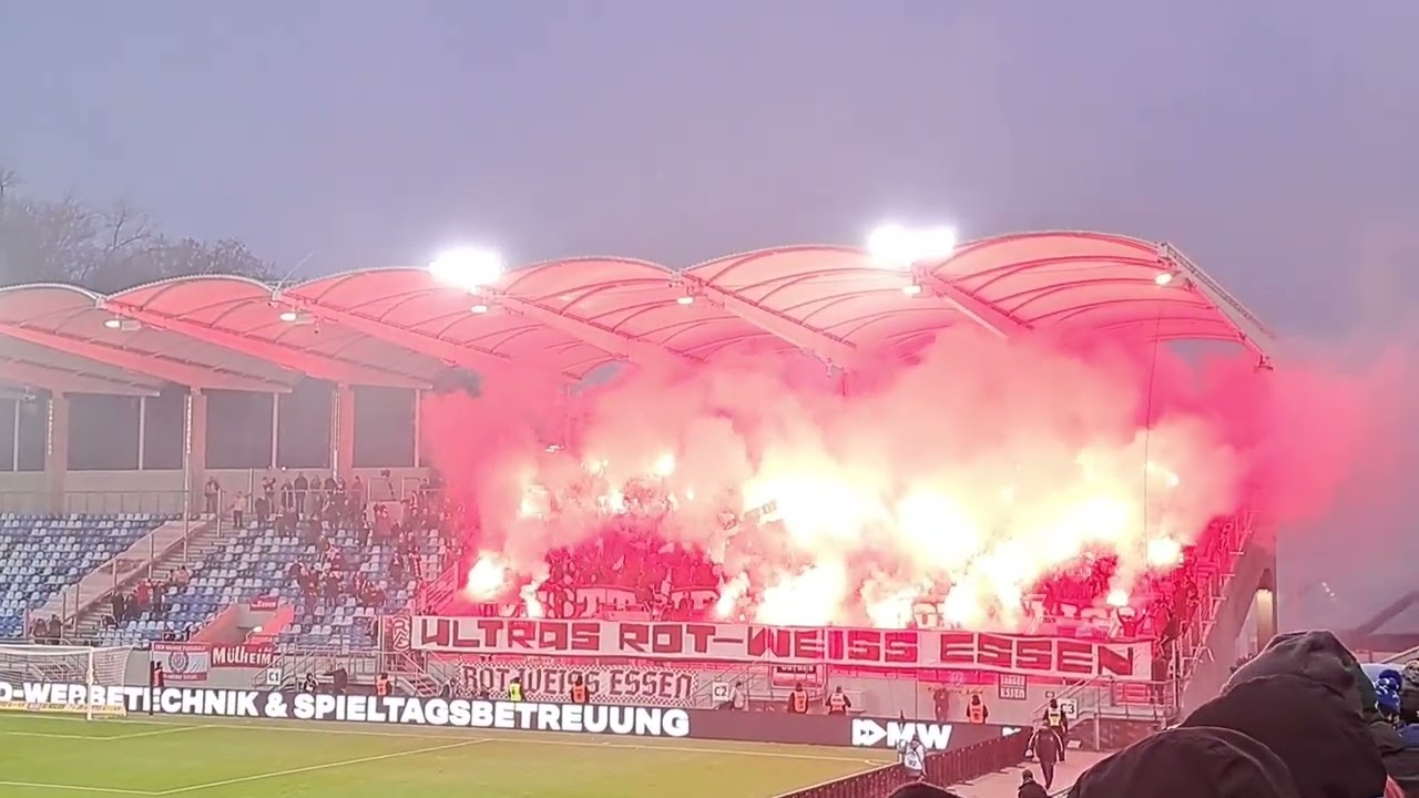 🔥1. FC Saarbrücken gegen Rot-Weiss Essen 01.12.24 Choreo, Feuer, Eskalation ☄️