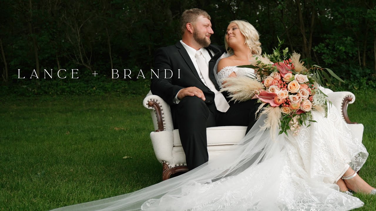 Iowa Wedding | Lance + Brandi | Templeton, IA