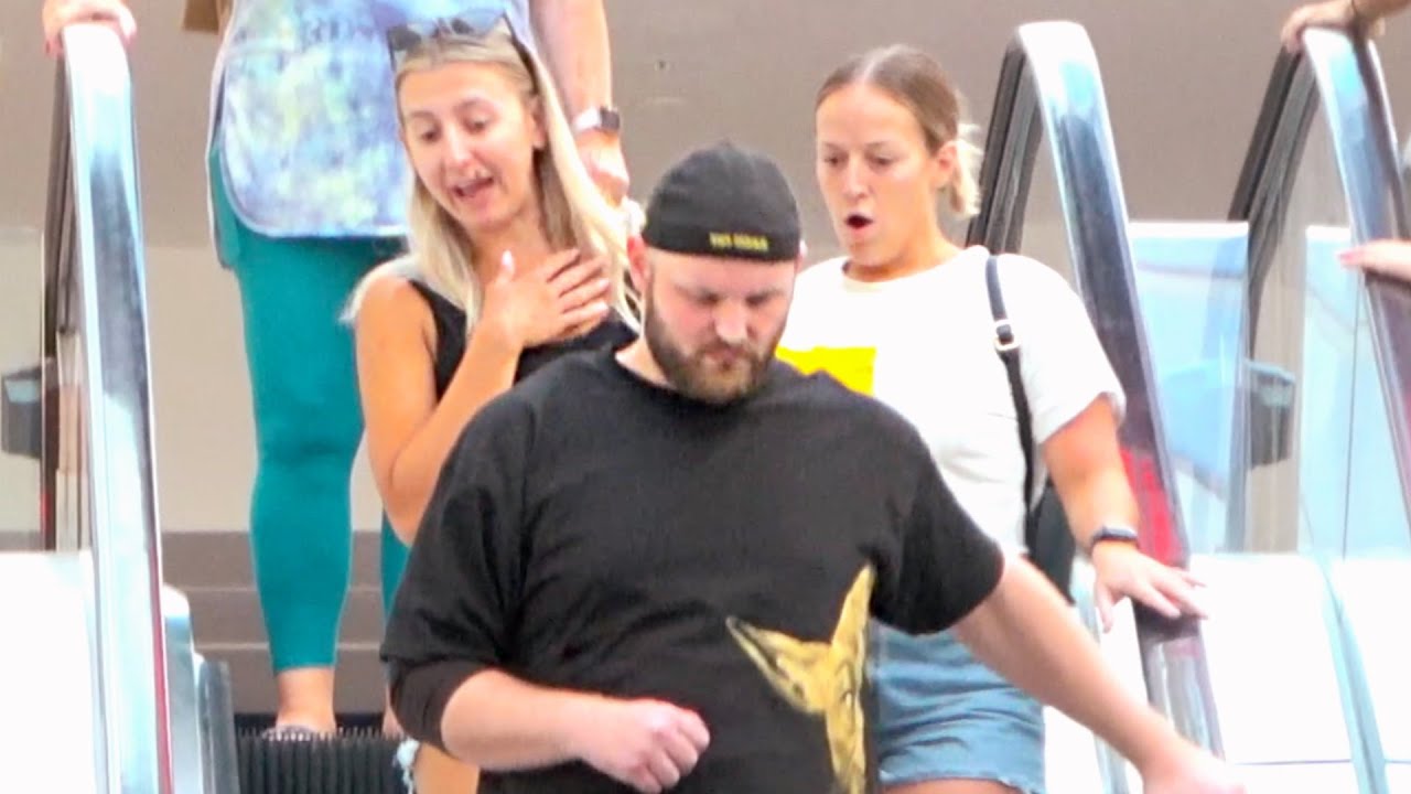 FUNNY Wet Fart Prank on the ESCALATOR!!