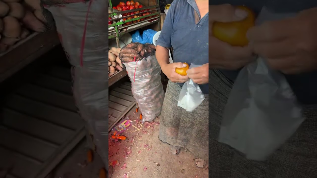 Buscando aj&iacute;es en el Mercado Modelo de Piura, Per&uacute; - Destacado en vivo