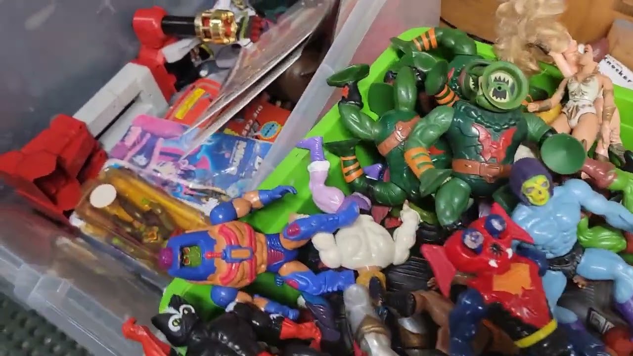 Flea Market finds to start 2024. Vintage Toys, Sterling Jewelry, Collectibles and our plans...