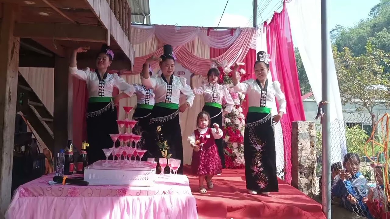 Chúc mừng các chị các cháu sé chắn hếnh mới pi nóng âu căn tọn đé ủng hộ và đăng ký kênh em Hặc nớ 