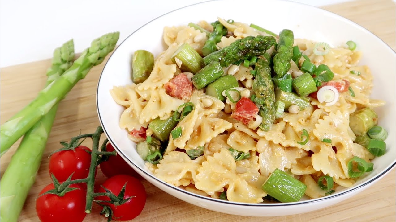 Schnelle Pasta mit grünem Spargel in Sahne Sauce | MEGA einfach und SOOO LEEEECKER!