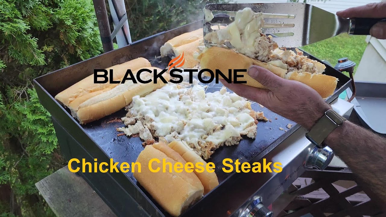 Жареные куриные стейки с сыром Blackstone Flat Top