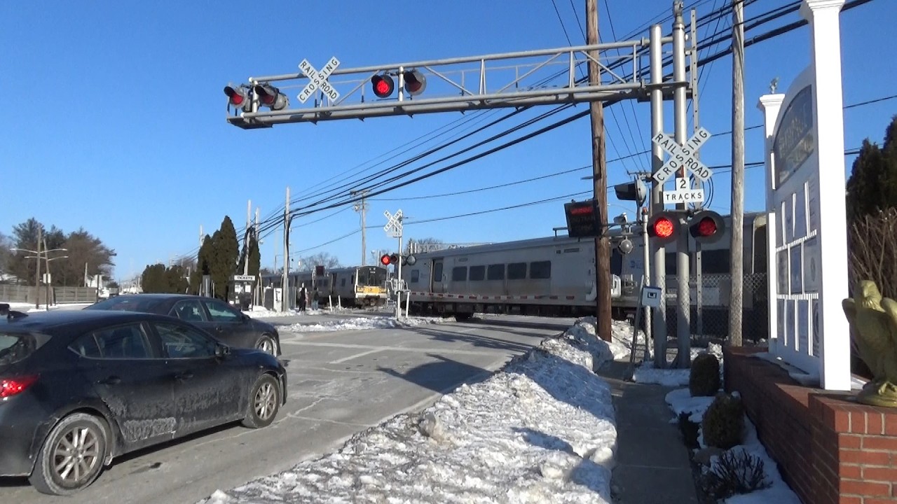 Three LIRR M7 Passenger Trains in -15ºF With WCH Bells - Stewart Ave Railroad Crossing - Bethpage NY