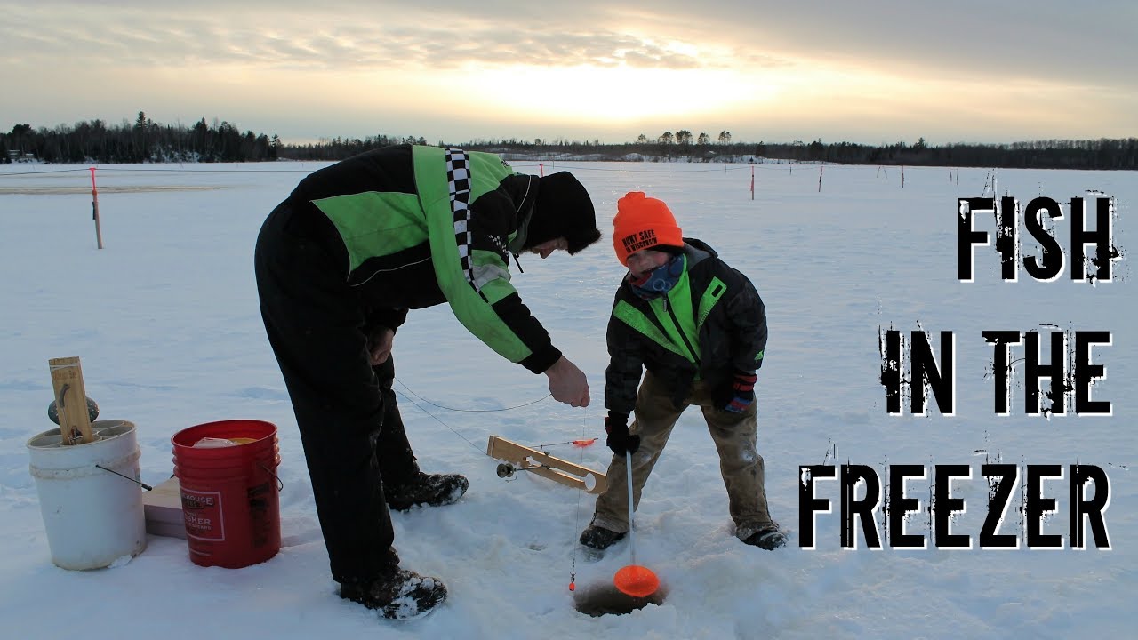 🎣ICE FISHING at Blockhouse Lake | Large Family Winter Adventure😃
