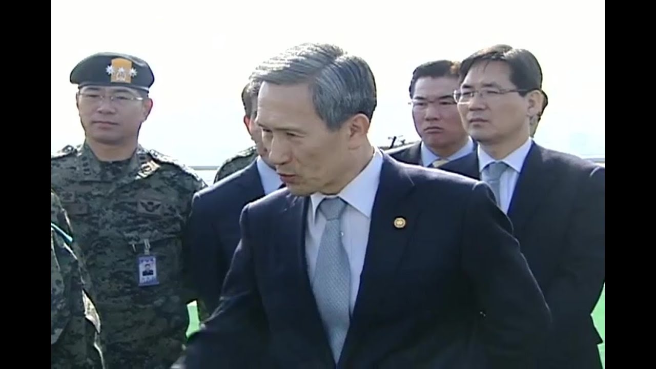 김관진 국방장관 코엑스 방문 (핵안보정상회의 점검)