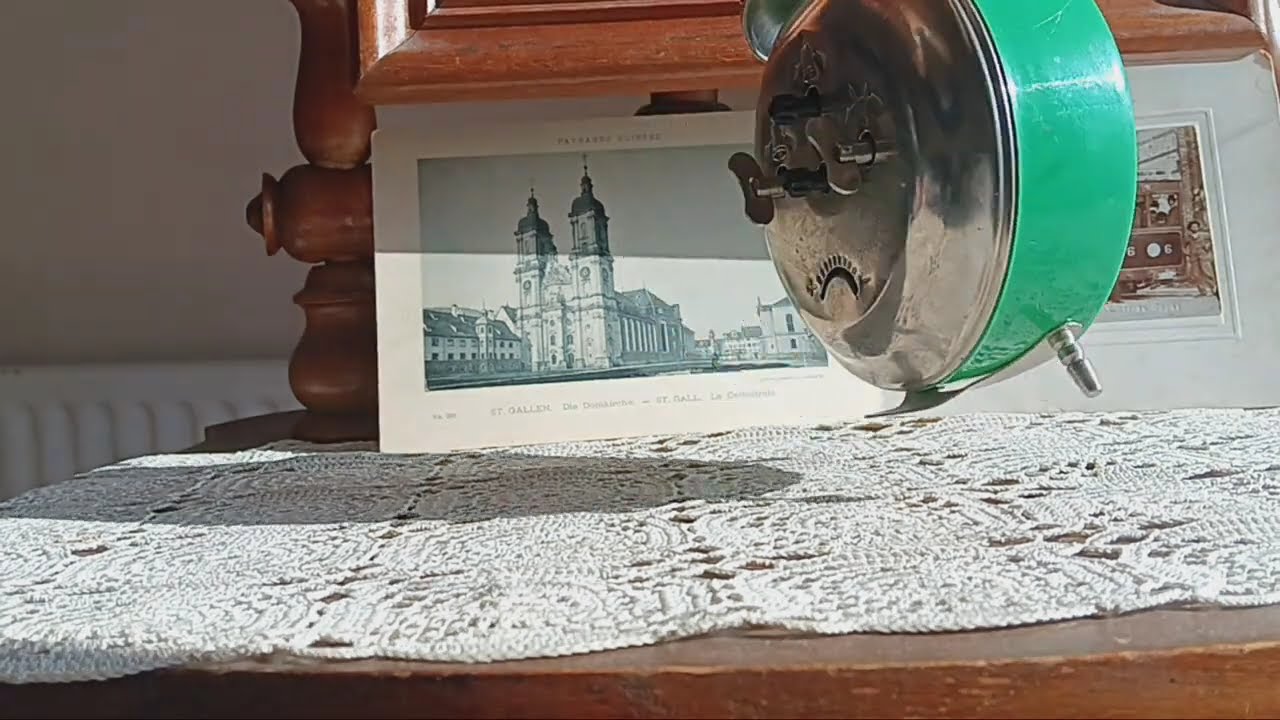 Vintage alarm clock, Jantar, Serkisof