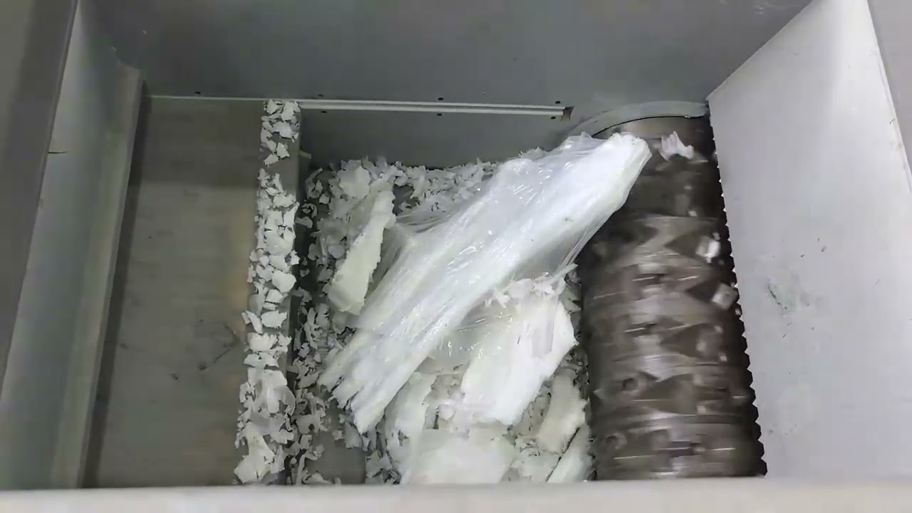 PE Lumps Single Shaft Shredder #SingleShaftShredder #ShredderMachine