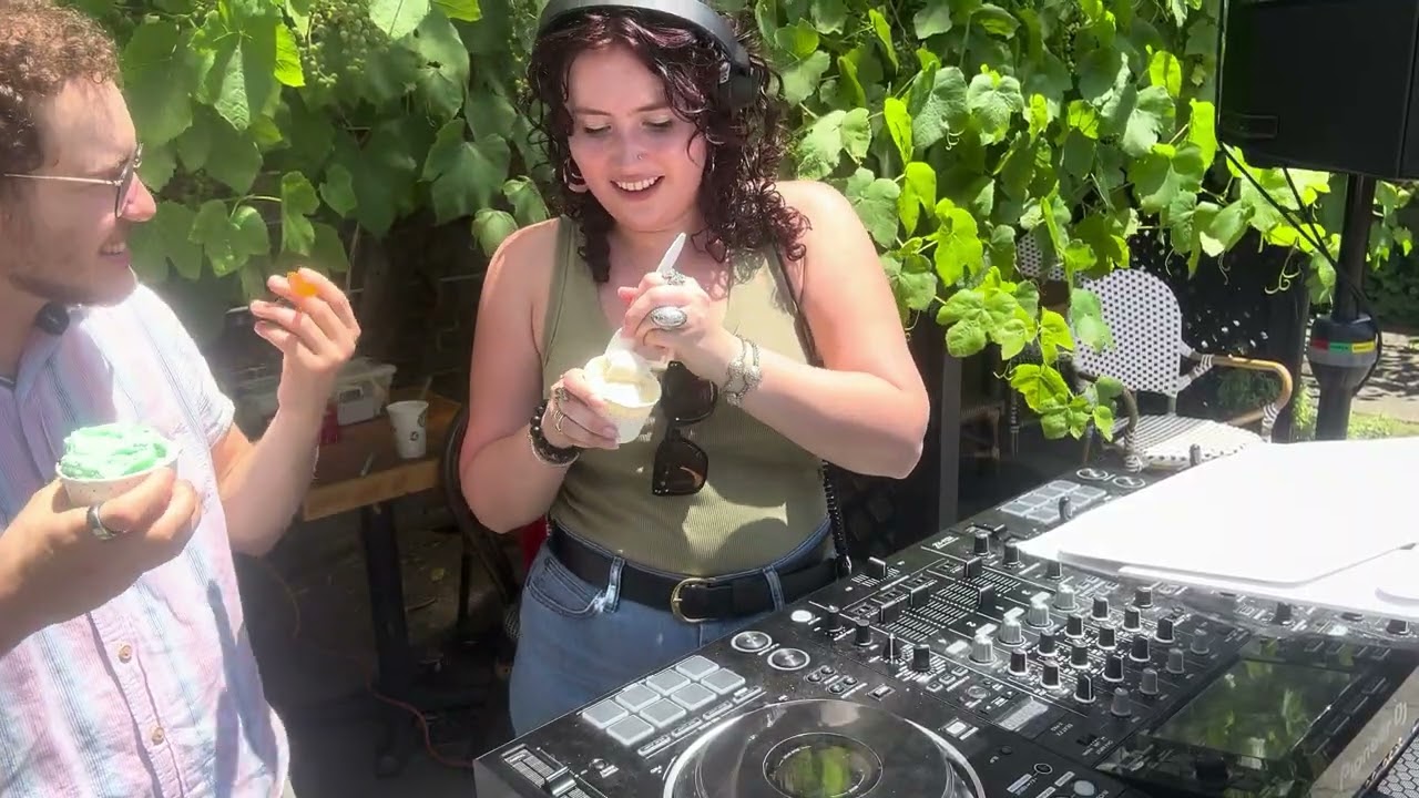 Nova North Djing at Captain Cookie (Clip 1) | Washington, DC