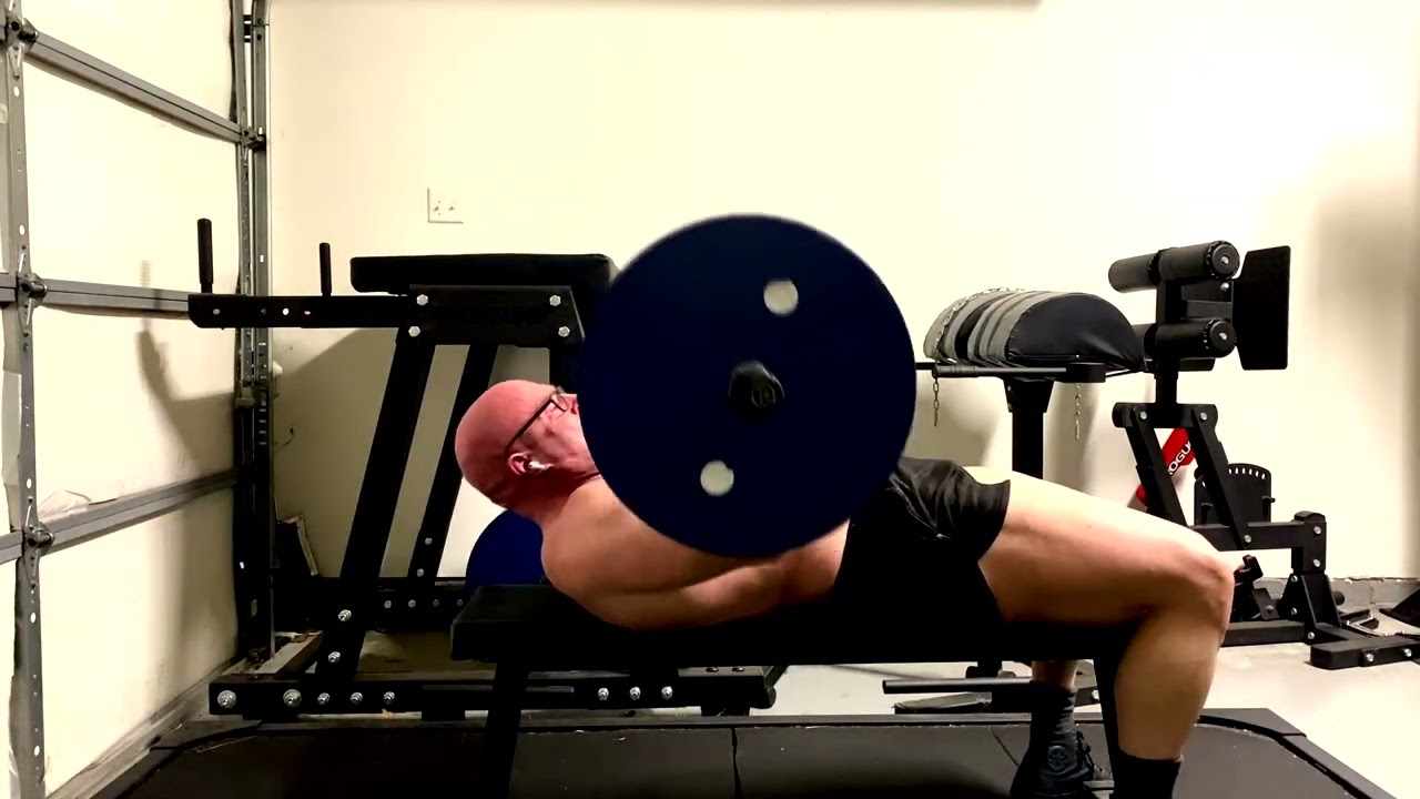 Combining The Flat Bench & Lying Extension For Big Triceps!