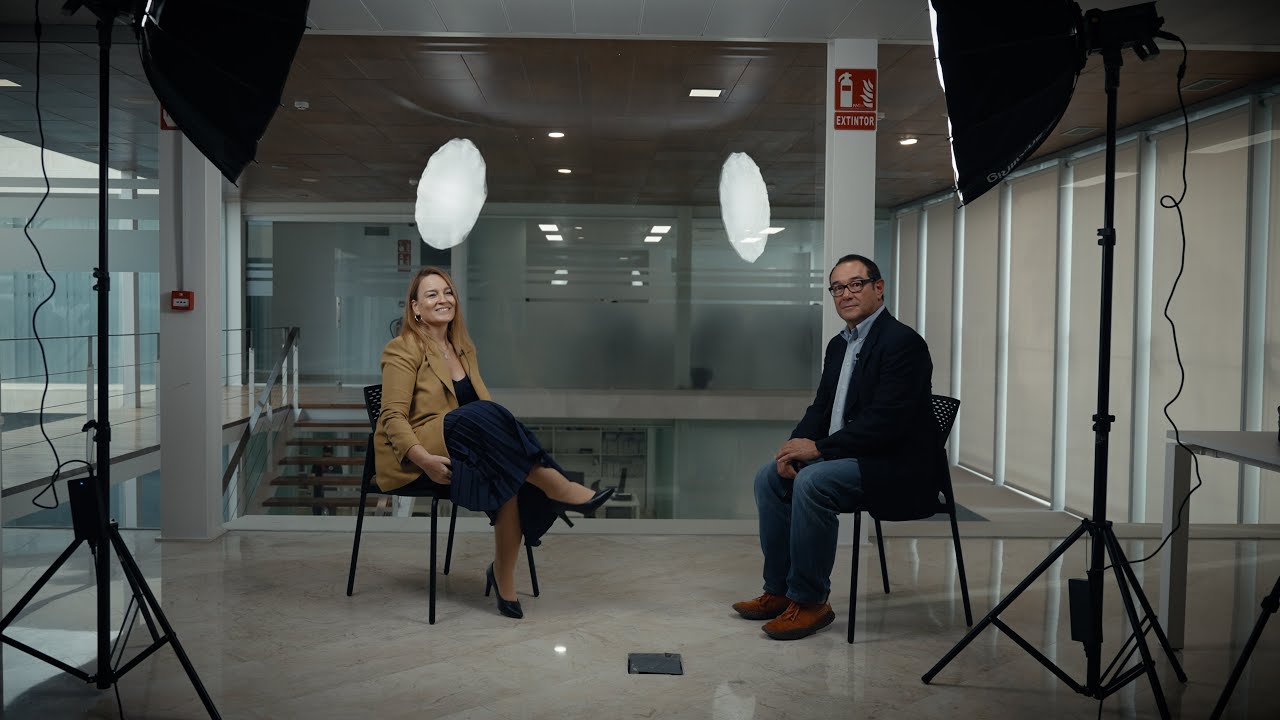 Ana Huertas y César Beltrá nos abren las puertas de la nueva sede de Hozono Global