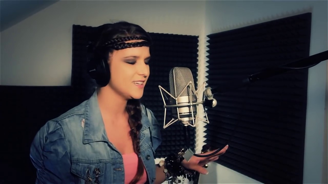 Amna KESKIN - Zagrli Me (Official video)