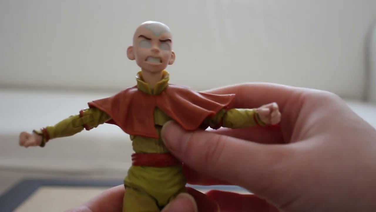 Avatar State Aang - Gold Label McFarlane 7' Avatar the Last Airbender