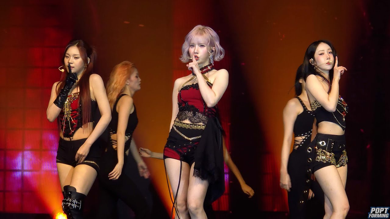 비비지 VIVIZ (Shhh! Cliché LOVE OR DIE overflow blue clue)WORLD TOUR NEW LEGACY IN HK 251018