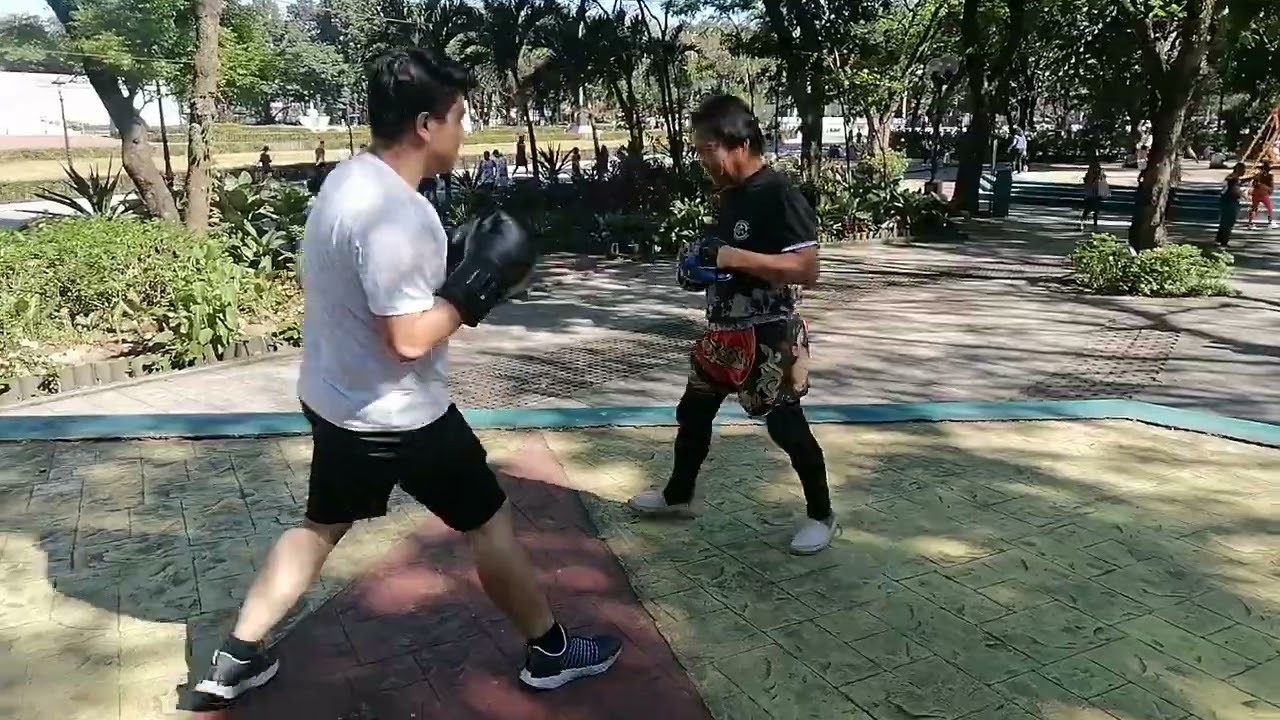 Boxing first time training Lang ni Sir sa akin Dito Circle Quezon City 