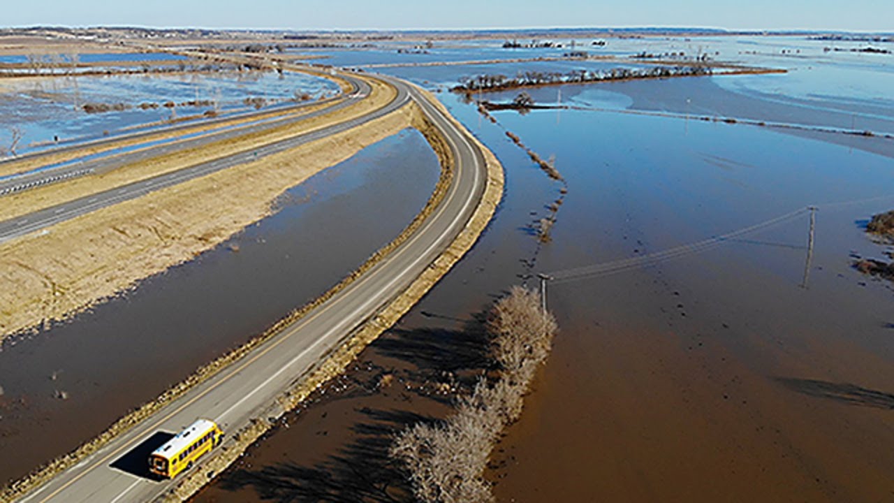 Levee breach floods town of Craig, Mo. in Holt County