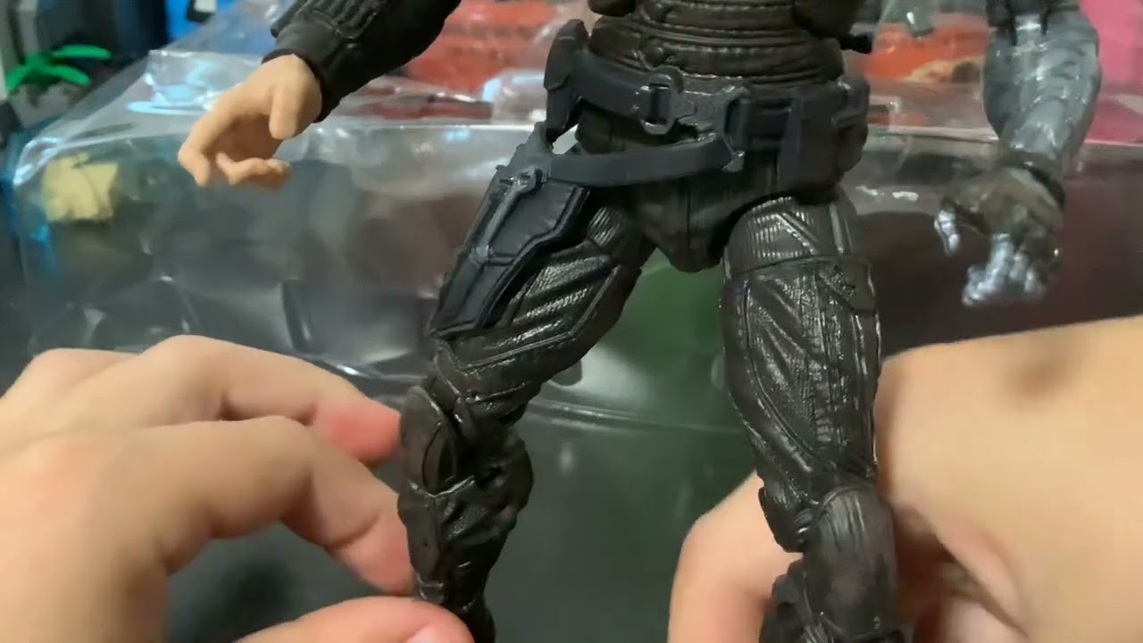 Bukcy unboxing from marvle ￼ action figure￼