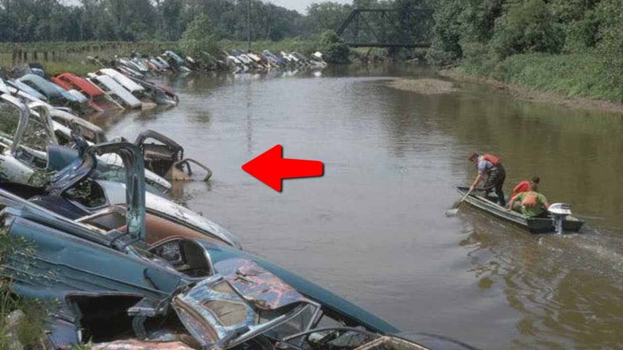 Man’s Camera Caught Something Strange in the Middle of the River