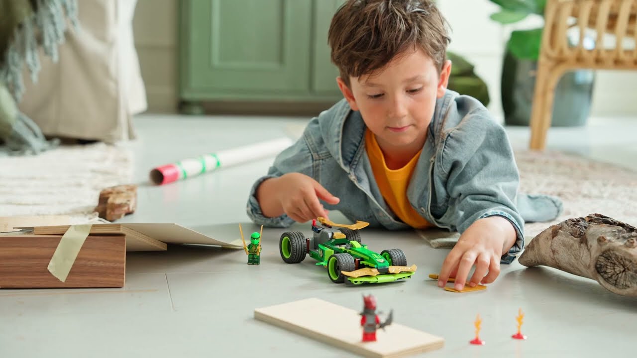 LEGO&reg; NINJAGO&reg; Lloyd&rsquo;s Pull-Back Race Car (71828)