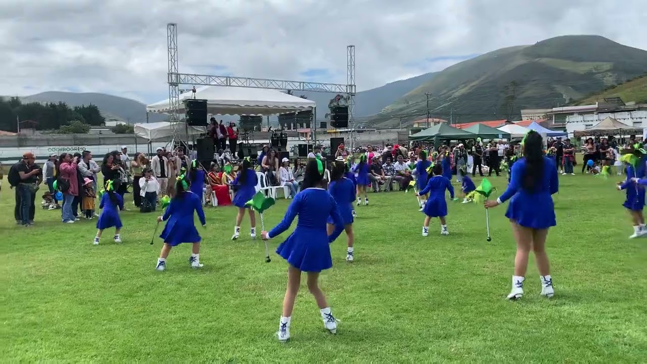 Bastoneras escuela “Línea Equinoccial” Calacalí 2025.