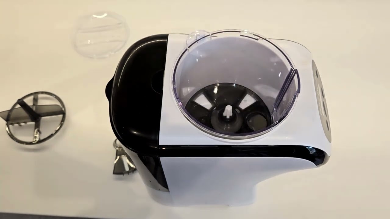 Assembling the Formula Pro Mini powder container | Baby Brezza Formula Pro Mini