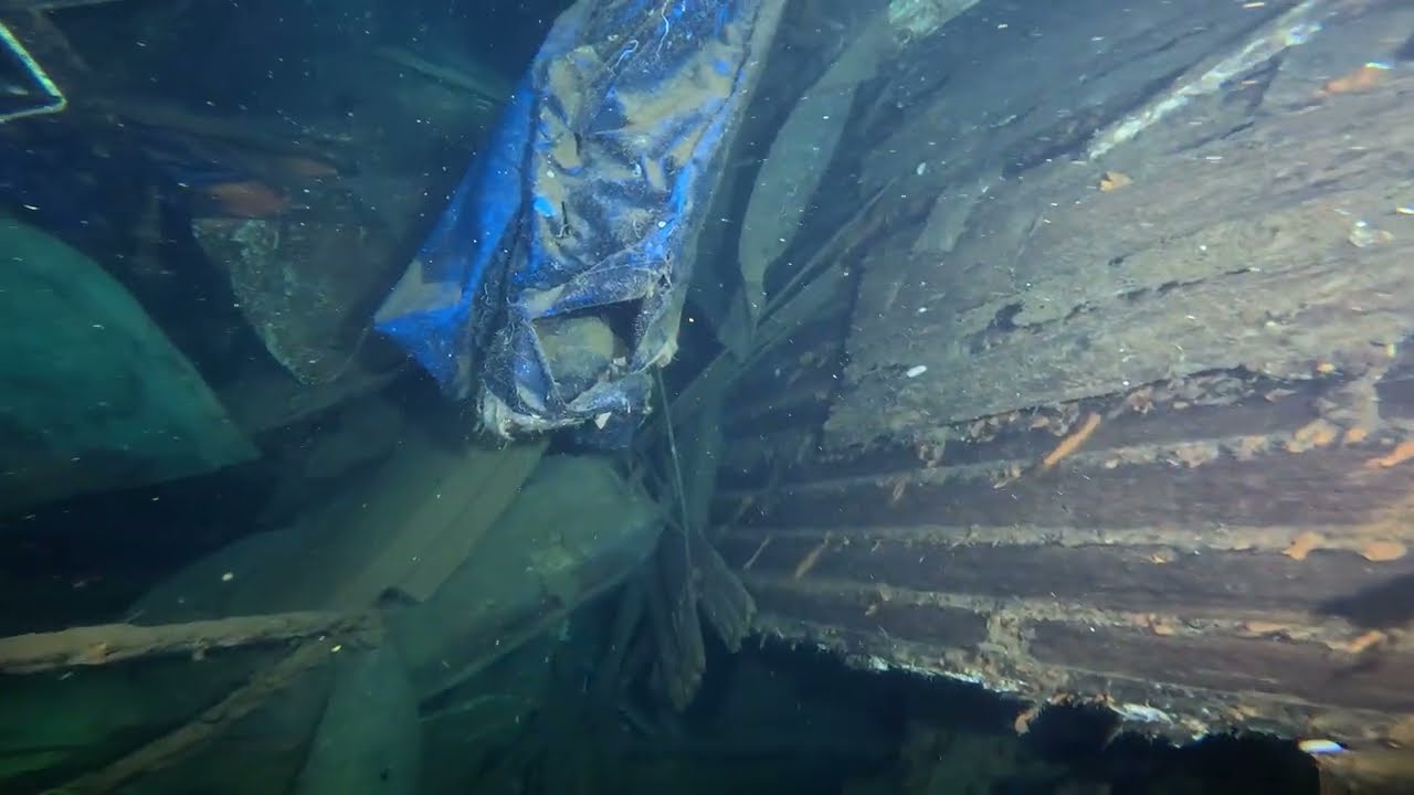 Zenobia wreck: Engine room - right-hand path