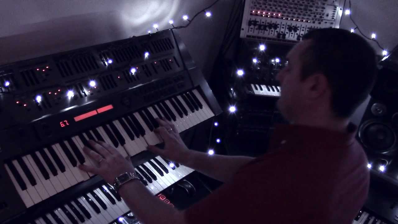 Dolphin Dance (Extended) HD ROBLOVE2007