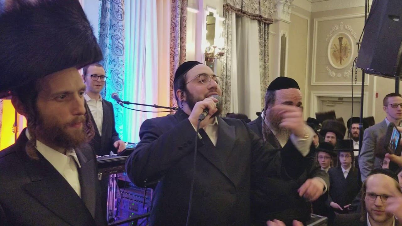 Ari Samat Entertaining By His Wedding😂