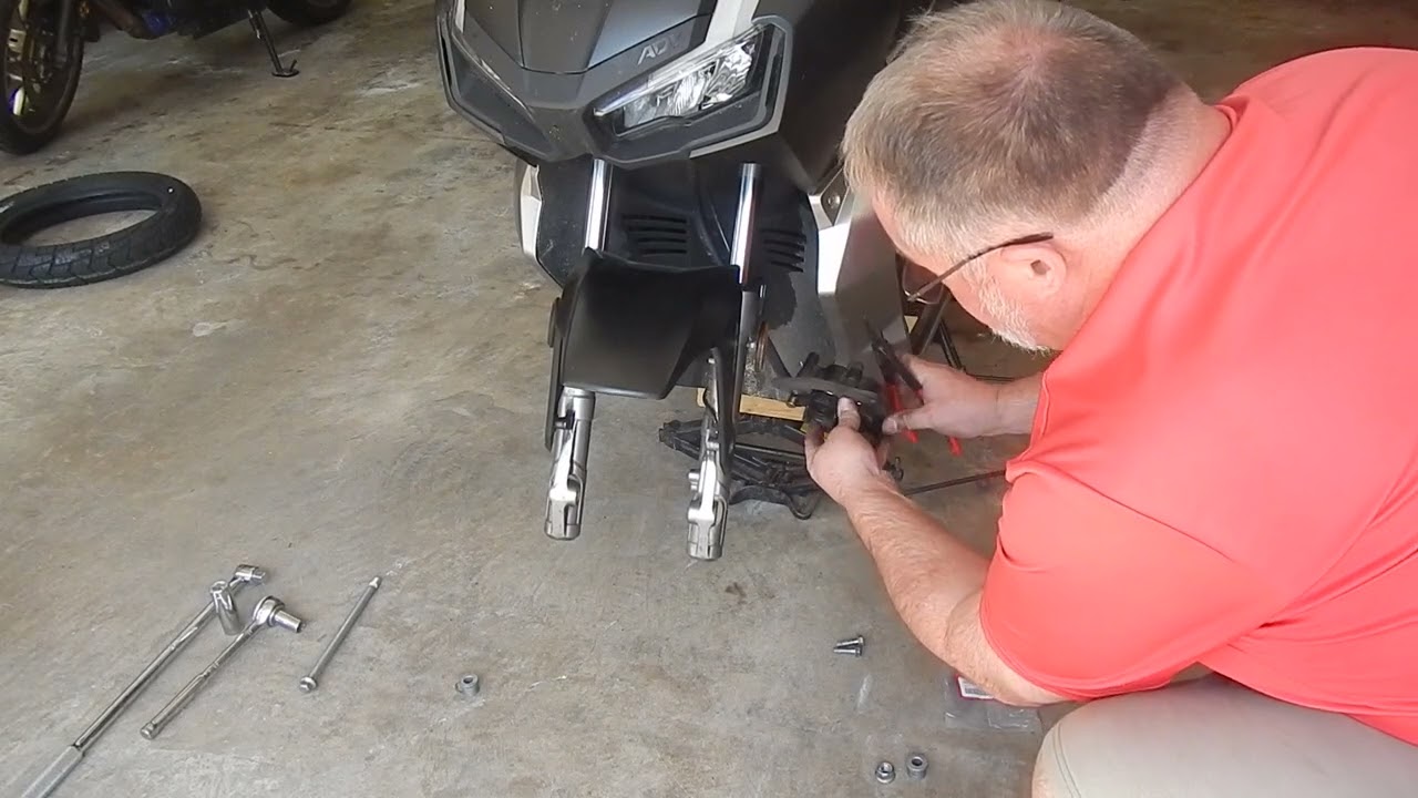 2021 Honda ADV150 Front Brake Pad Change