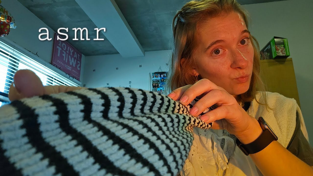 ASMR fast fabric scratching!