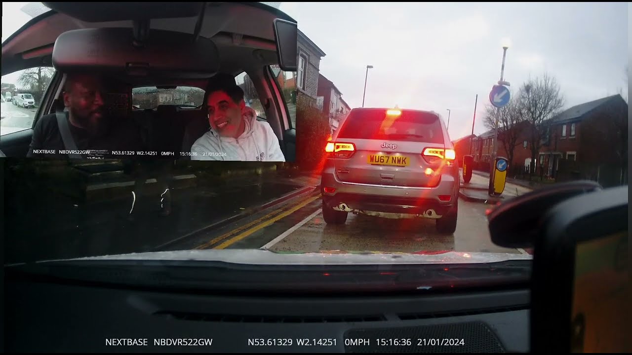 Тестовый маршрут в Рочдейле ожидается в 15:19, 14:22, 8:00 утра. Minrow Rd против SHW.