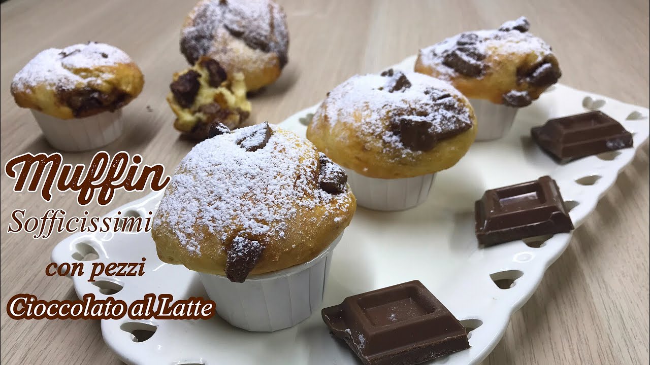 MUFFIN SOFFICISSIMI CON CIOCCOLATO AL LATTE facili e veloci CHOCOLATE MUFFIN - Tutti a Tavola