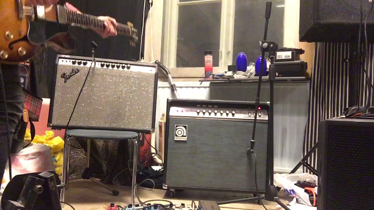 Ampeg VT22 vs Fender Vibrolux part 1