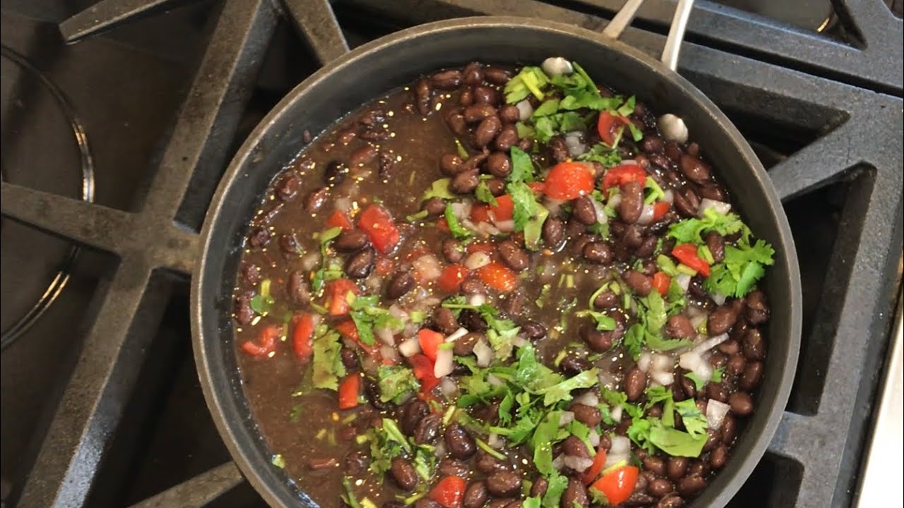SUPER SIMPLE Skillet Black Beans 🫘 | Heart-Healthy &hearts;️ | Gluten-Free | Vegan 🌱 | Source of Iron🤰