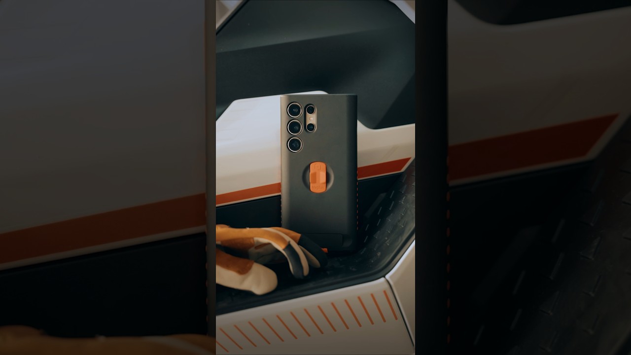 The future of charging with MagBak and the CE-04⚡️🛵📱