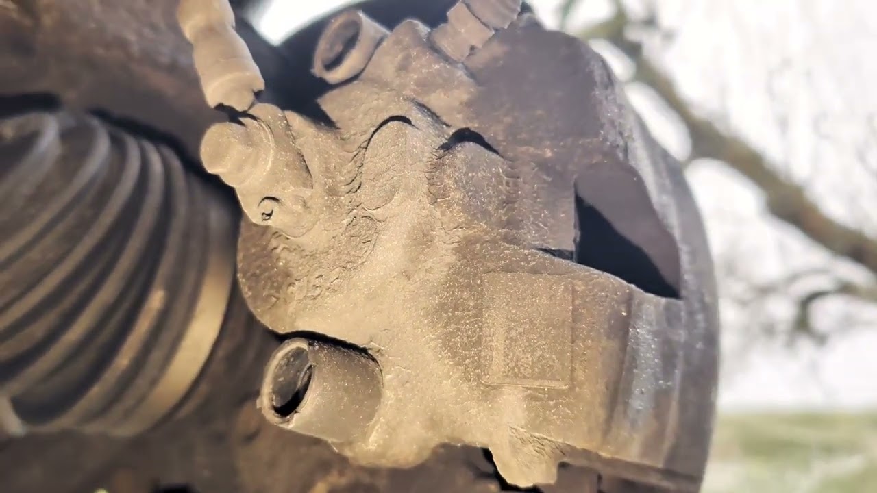 Volkswagen Golf 7 Vorderradbremse demontieren und Hitze/ Spritz- Schutzblech der Bremse wechseln