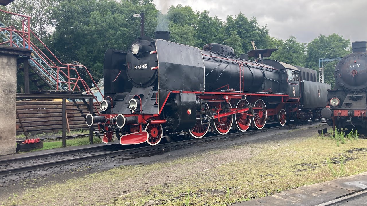 Watching locomotive Pt47-65 in Wolsztyn #steamtrain 