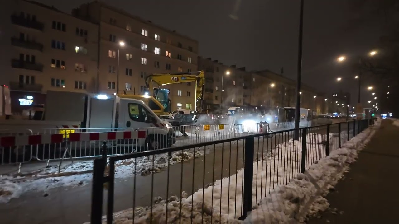 Awaria ciepłownicza   na Górczewskiej róg Płockiej