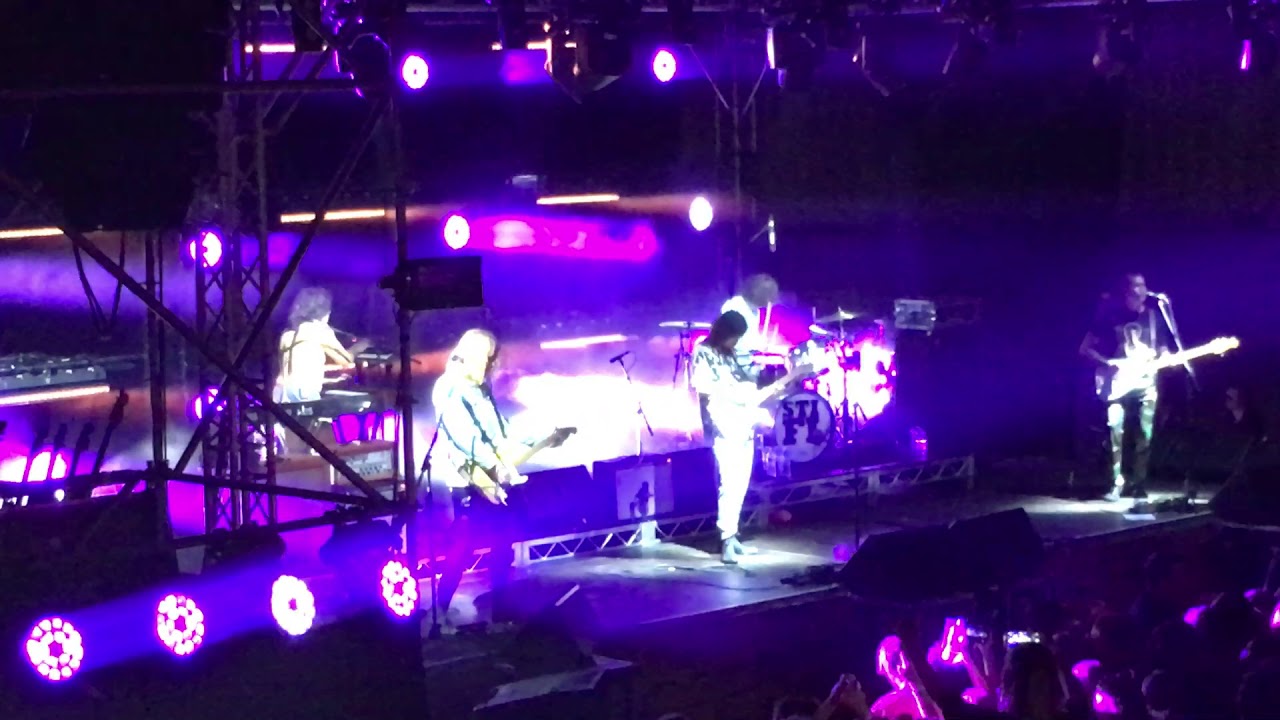 Sticky Fingers - Loose Ends (Live at NightQuarter)