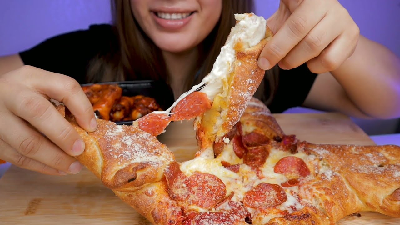 ASMR CHEESY LITTLE CAESARS CRAZY CALZONY + WINGS MUKBANG *NO TALKING*