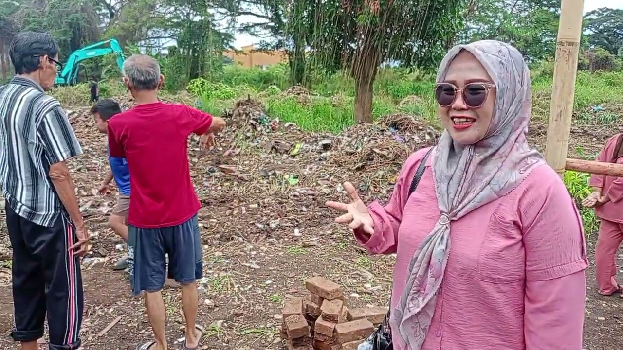 kebun ku di di Beko tiba tiba ular pada keluar.