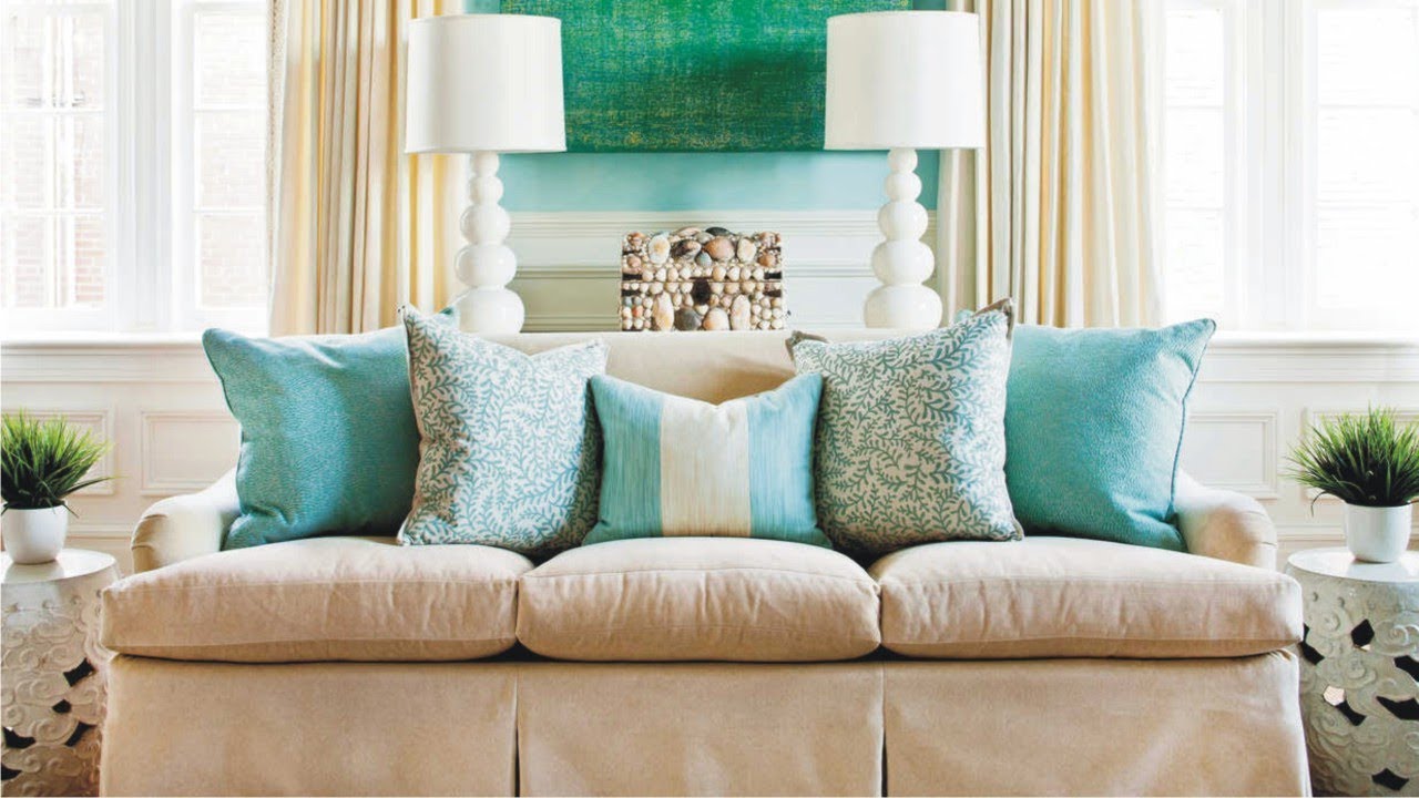 Decorative Pillow Arrangement With A Charming Layout