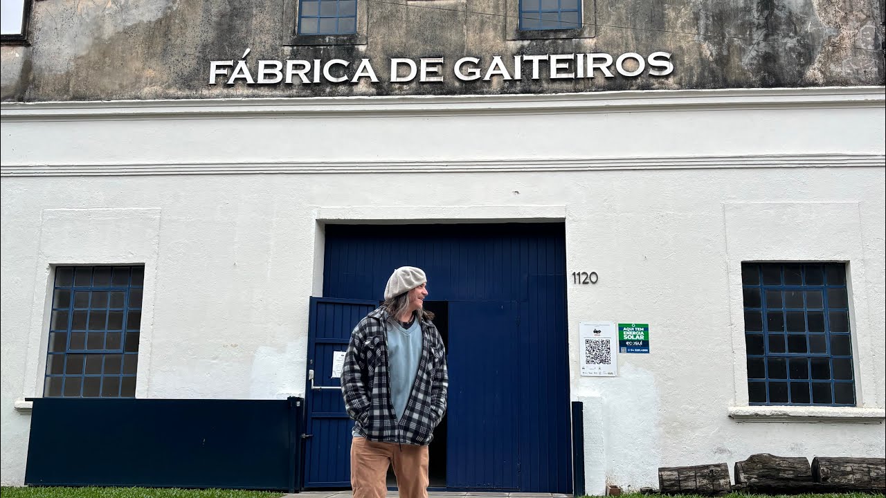 RENATO BORGHETTI NA FABRICA DE GAITEIROS BARRA DO RIBEIRO RS
