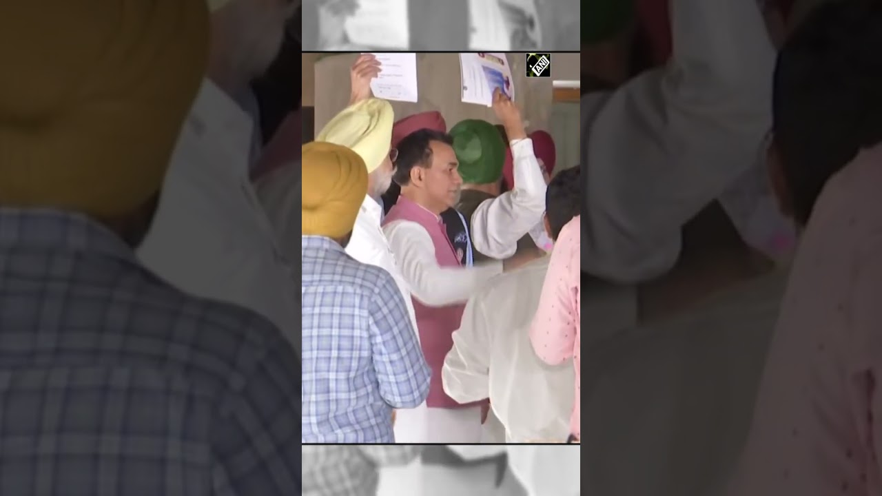 Chandigarh: Congress leaders walk out of Punjab Assembly