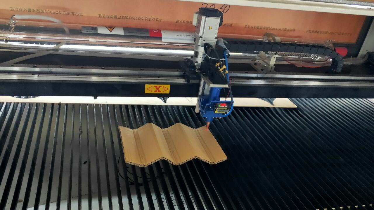 Big size 2x3m co2 laser cutting machine reci 180w with automatic adjust height laser head