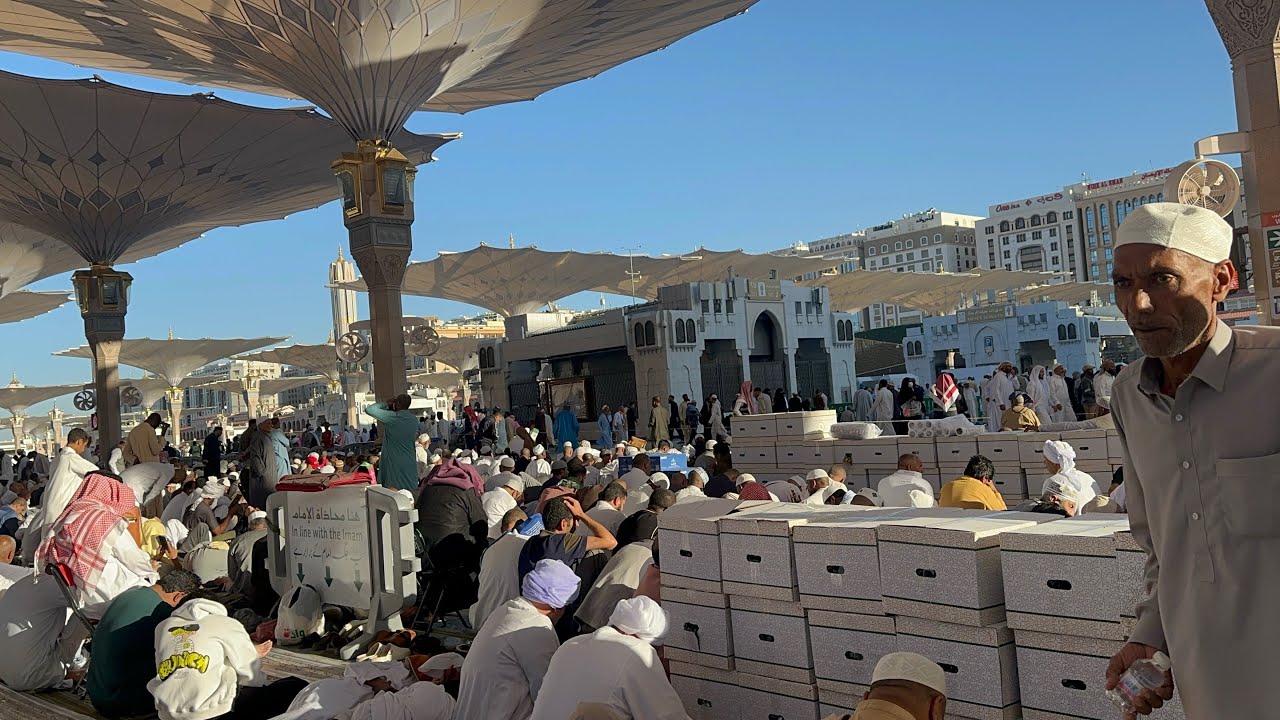 اليوم السابع من رمضان وتوزيع وجبات الإفطار 