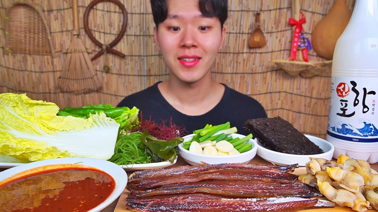 포항 사람이 먹는 구룡포 과메기 먹방! 쫀득 담백하니 제철 음식은 먹어줘야 제맛..! POHANG GWAMEGI KOREAN FOOD ASMR MUKBANG.