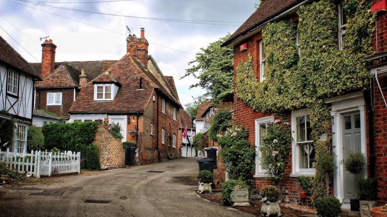 Where History Sleeps: Morning in the Village - Exploring Chilham Village at Sunrise