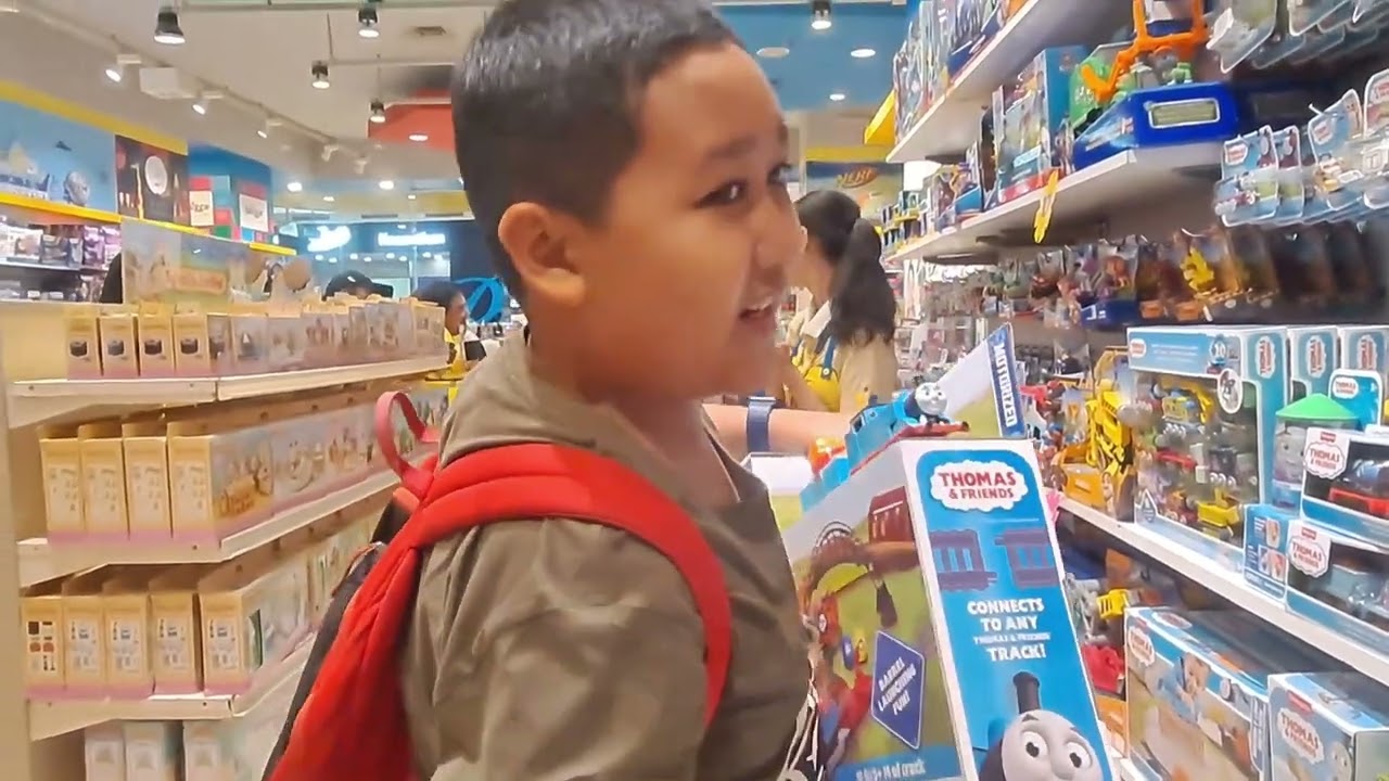 Noel Beli Mainan Kereta Thomas & Friends Spesial 80th Anniversary 2025